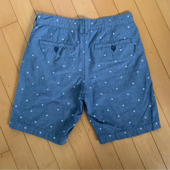 3/$20 Men’s star print shorts, size 30 - Picture 3 of 5